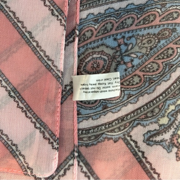 Large 46 X 45" ~Made In Italy Scarf/Wrap/Shawl Womens VTG Soft Pink/Blue Paisley - Picture 5 of 5